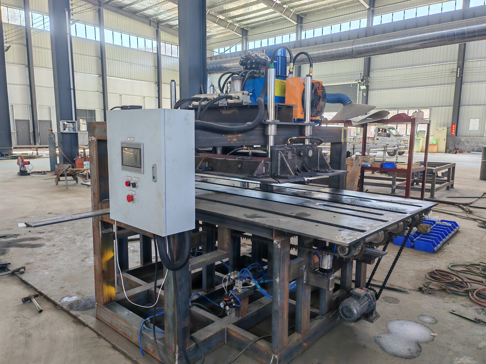 Frame removal machine delivered to a Colombian environmental operator
